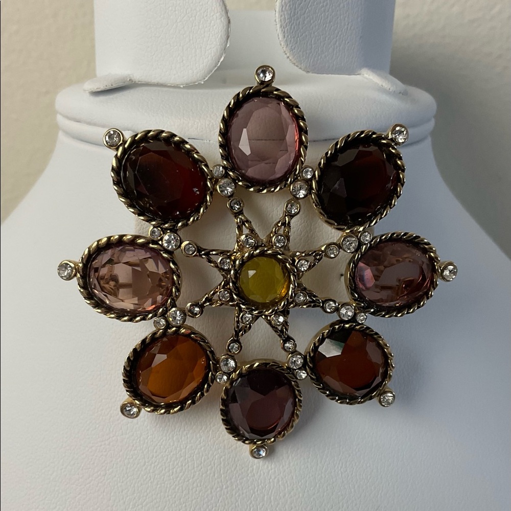 Vintage Monet Brooch - Like New!